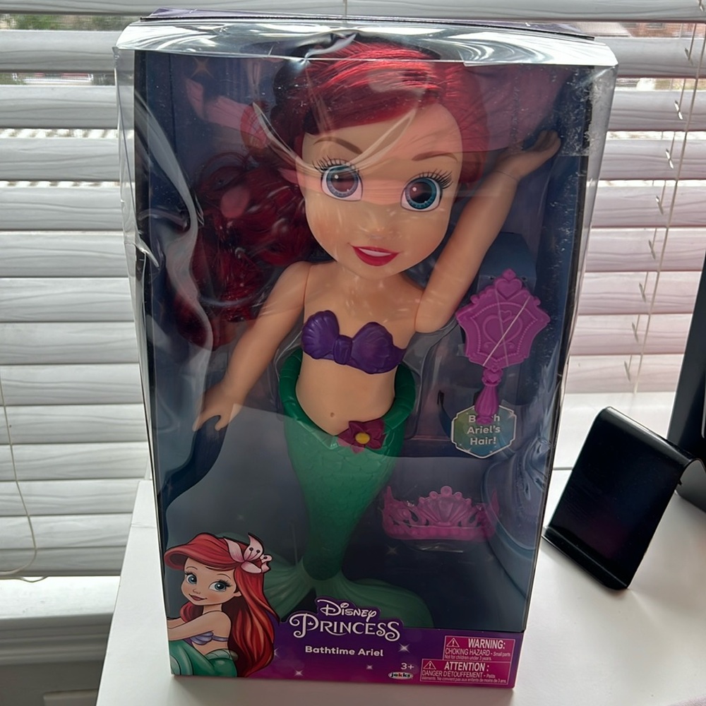 Disney princess bath time Ariel.